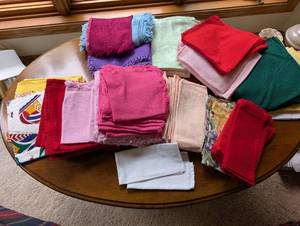 lot 362 image: Collection of Assorted Cloth Napkins with Varied Designs