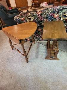 lot 399 image: Set of 2 Wooden Side Tables with Folding Leaf and Magazine Holder