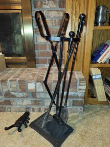lot 414 image: Vintage Iron Fireplace Tool Set with Cast Iron Boot Jack