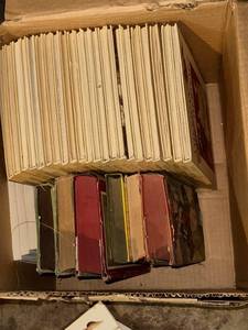 lot 424 image: Collection of Vintage American Heritage Magazines and Classic Books