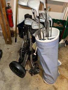 lot 430 image: Dunlop Golf Club Set with Bag and Bag Boy LT-450 Golf Trolley