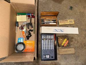 lot 431 image: Collection of Art Supplies and Hand Tools
