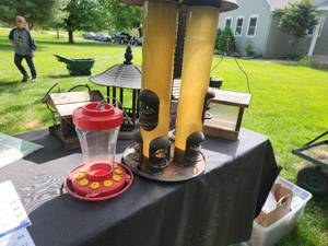 lot 18 image: Collection of Bird Feeders Including Two Birdhouses and Two Tube Feeders