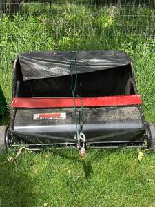 lot 34 image: Swisher 42-inch Yard Sweep Lawn Sweeper