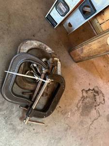 lot 62 image: Lot of 3 Large Assorted C-Clamps and a few smaller ones for Workshop Use