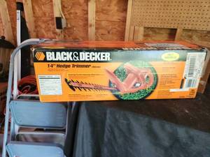lot 70 image: Black & Decker 14 Hedge Trimmer in Original Box