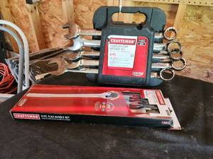 lot 74 image: Craftsman 5-Piece Combination Wrench Set and 3-Piece Flex Handle Set