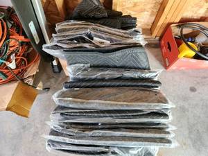 lot 16 image: Collection of 16 Packing Moving Blankets - Most new in packaging