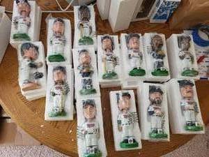 Complete Set of Limited Edition 1991 World Series Champions Minnesota Twins Bobblehead Doll Set