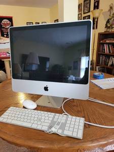 lot 108 image: Apple iMac Desktop Computer with Keyboard and Mouse