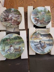 lot 115 image: Set of 4 Limited Edition Bradford Exchange Duck Plates with Frames
