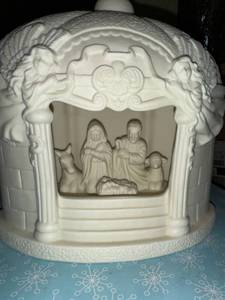 lot 145 image: Ceramic Lighted Nativity Scene Decoration