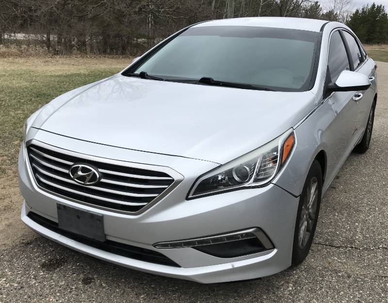lot 1 image: 2015 Hyundai Sonata