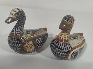 lot 12 image: Tonala Hand Painted Birds