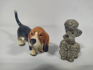 lot 30 image: Goebel Dog Figurines