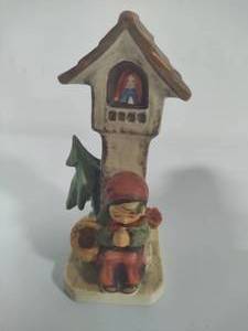 lot 26 image: Hummel Worship Figurine