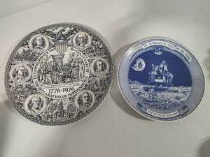 lot 90 image: Commemorative Plates
