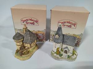 lot 110 image: David Winter Collectibles In Original Boxes