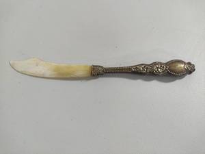 lot 119 image: Sterling Silver & Mother of Pearl Letter Opener