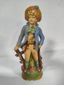 lot 129 image: Chalkware Colonial Boy