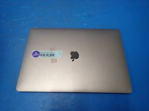 Apple&nbsp;MacBookPro15,1 A1990 MR932LL/A //&nbsp;INTEL CORE I7-8850H 2.6 Ghz // 16GB DDR4 SDRAM // 500GB SSD // 15.4" screen with 2880 x 1800 HD Resolution // Includes power adapter and IOS&nbsp;