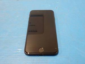 lot 26 image: Apple&nbspiPhone 7 A1660  32GB of storage  Cellular Carrier Unlocked  Includes Charging Cable 