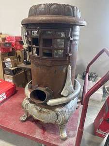 lot 6 image: Early 1900s Coles No.187 Coal Burning Stove 45 Tall