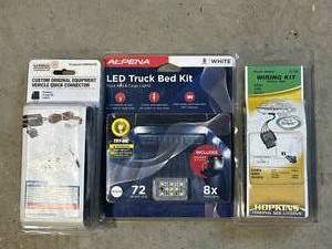 lot 85 image: Lot of New Lighting Kits