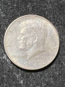 lot 13 image: 1964 US KENNEDY HALF DOLLAR