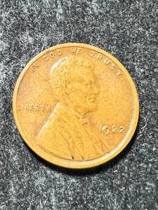 lot 19 image: 1922-D US WHEAT CENT AU