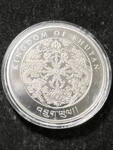 lot 33 image: 1 TROY OZ .999 FINE SILVER 2022 YEAR OF THE TIGER ROUND IN AIRTITE