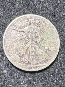 lot 73 image: 1945 US WALKING LIBERTY HALF DOLLAR