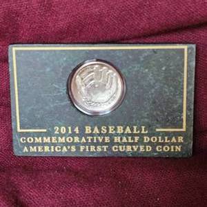 lot 25 image: 2014 Baseball Commemorative Curved Coin 50c Size