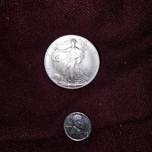 lot 83 image: 2003 Silver Eagle(1oz) and 1943 Steel Lincoln AU