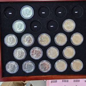 Kennedy Halves Collection 50c(1-1964 and 1-1968) with 5 tray glass top display (38 Coins all BU)