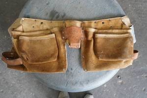 lot 47 image: Leather Tool Belt