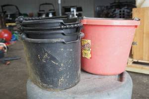 lot 63 image: Cleaning Buckets (4ct)