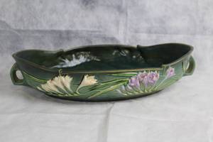 lot A-5 image: Vintage Roseville USA Pottery Iris Bowl 469-14