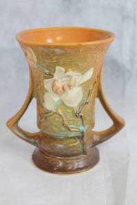 lot A-6 image: Roseville USA Pottery Magnolia Vase No. 85-6
