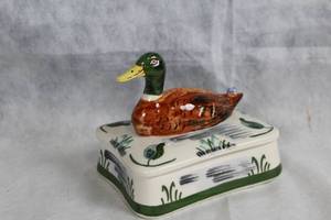 lot 30Y image: Vintage Blue Ridge China Hand-Painted Duck Ceramic Trinket Box