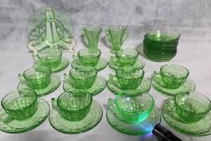 lot 53 image: Vintage Depression Glass Tea Set with Uranium Green Glow - 23 Pieces