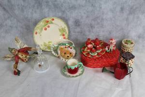 lot 54 image: Collection of Strawberry-Themed Franciscan Dinnerware and Figurines