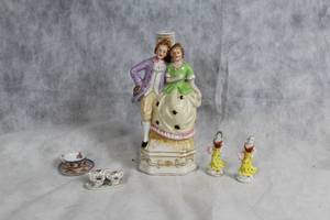 lot A-74 image: Vintage Porcelain Figurine Collection from Occupied Japan