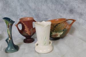 lot A-112 image: Set of 4 Roseville Pottery Vases and Bowl Collection