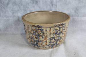 lot 143 image: Vintage Red Wing Oven Ware Stoneware Mixing Bowl