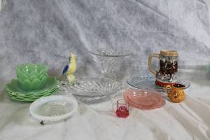 lot 172 image: Vintage Glassware Collection with Green Lotus Bowls, Pink Plates, and More