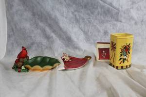 lot 196Y image: Lenox Winter Greetings Cardinal Collection and Fitz and Floyd Omnibus Mouse Dish Set