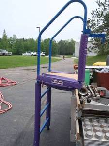 lot 26 image: PORTER VOLLEYBALL REFEREE STAND  PLATFORM.