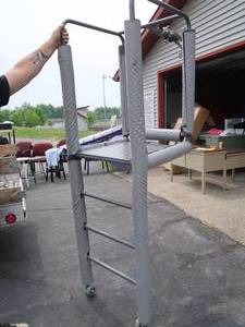 lot 29 image: VOLLEYBALL REFEREE STAND  PLATFORM.