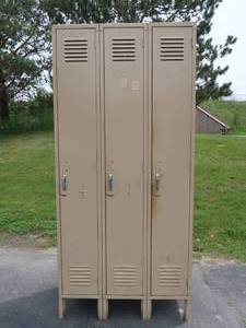 lot 42 image: LOCKERS